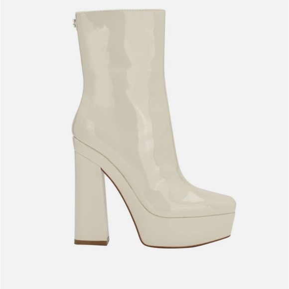 GUESS Womens Ivory 1-1/2" Platform Logo Byra Square Toe Block Heel Booties - Picture 2 of 9